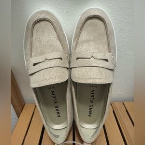 Anne Klein Gold / Tan Loafers